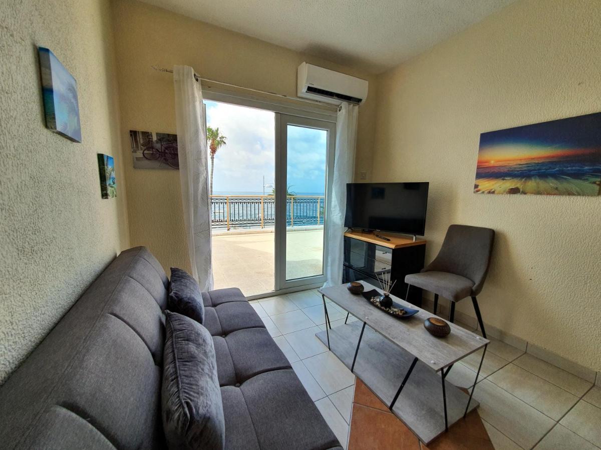 Poseidon 51 - Beachfront Two Bedroom * Pafos